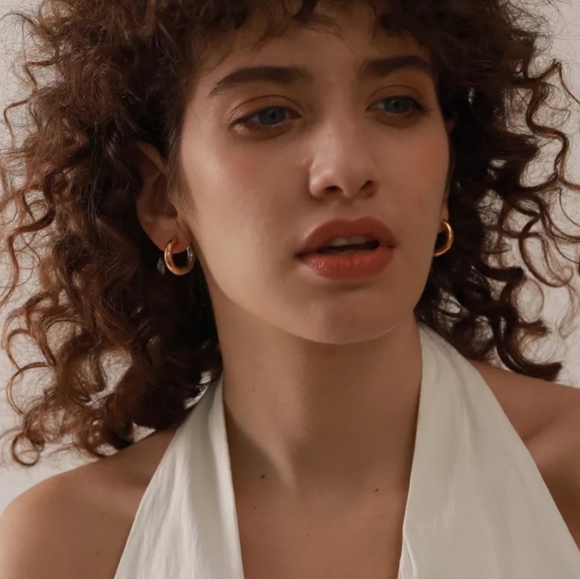 NEW 18K Gold Plated Two-Tone Silver + Gold Small Hoop Earrings - Picture 9 of 9